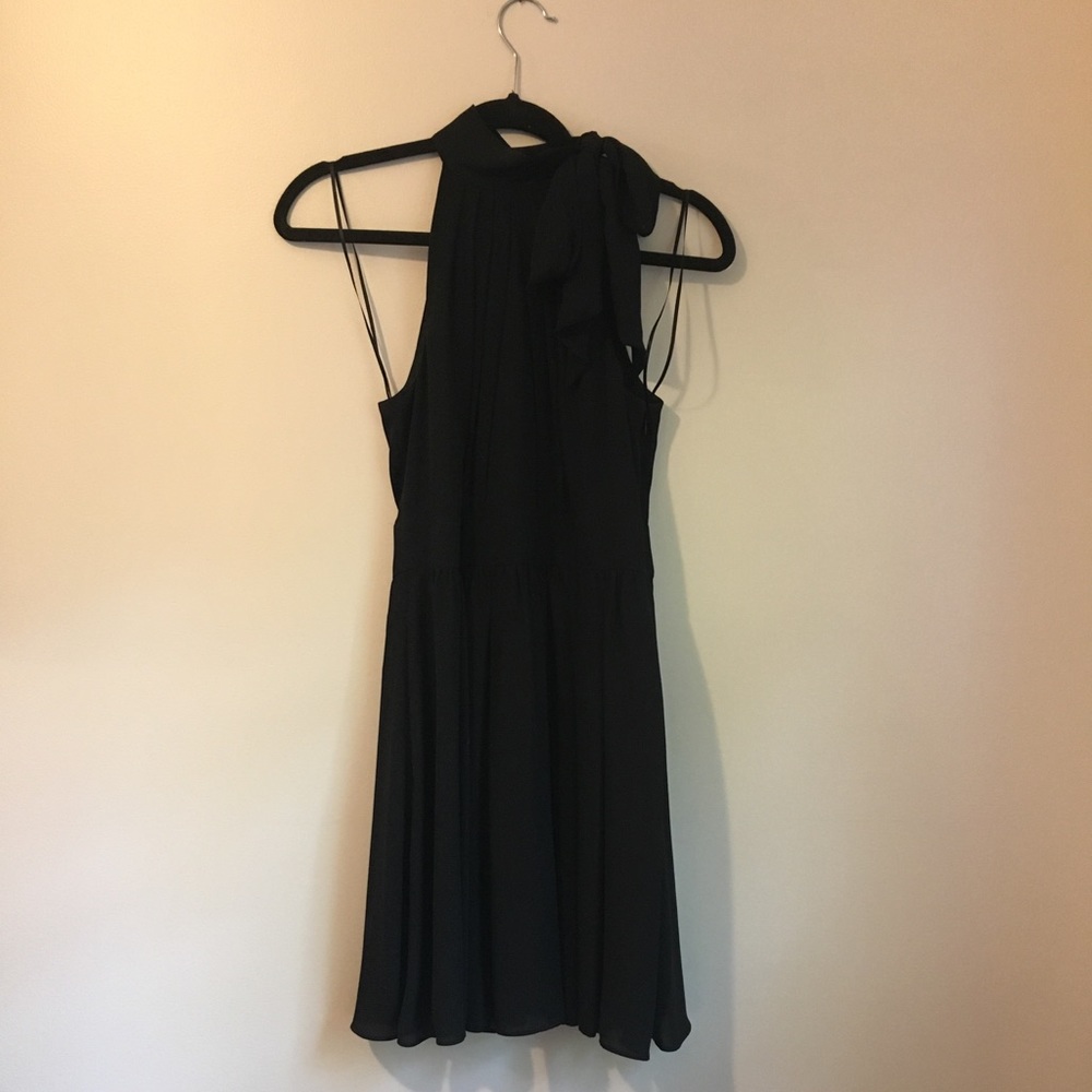 EXPRESS DRESS